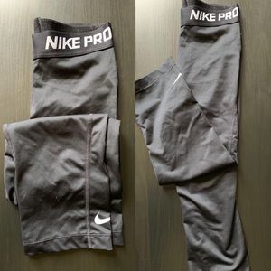 Nike Pro Capris